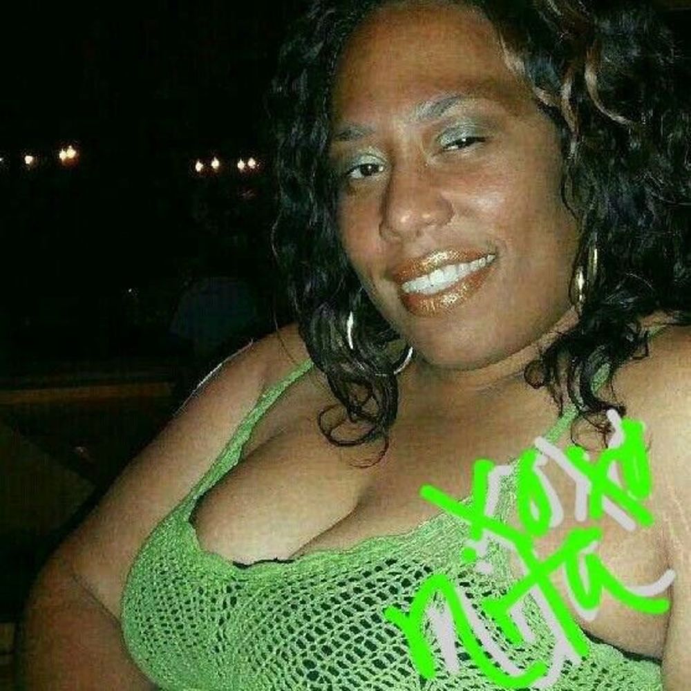 Meet your Posher, Juanita